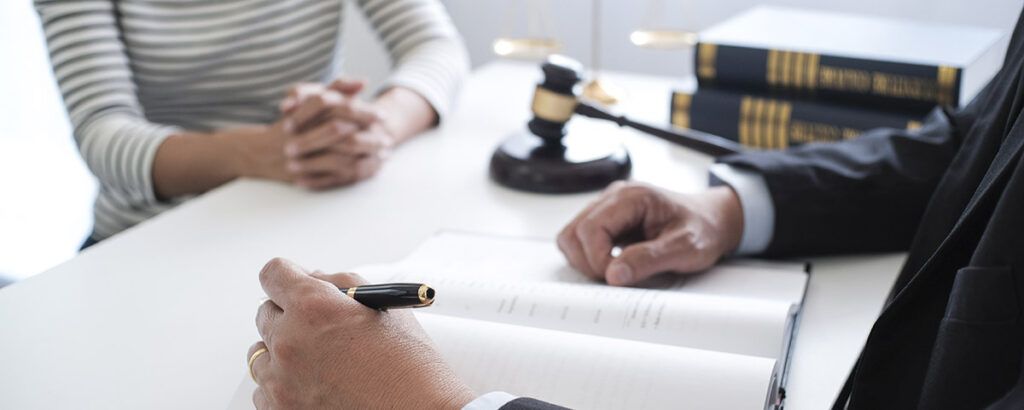 Asesoramiento legal en contratos y sociedades mercantiles